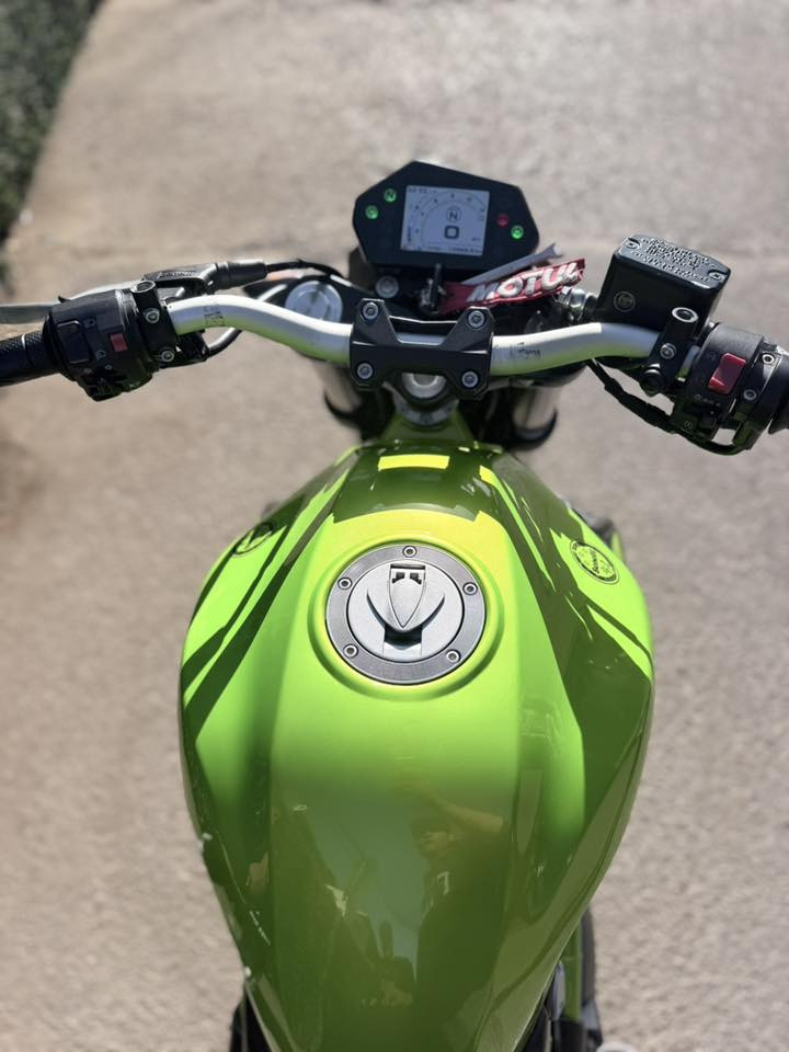 دراجه Benelli TNT302s رقم بغداد اي نقص ما بيها شرط الكفاله من التاير لتاير عليها ادامه كامله جديد دهن MOTUL فلاتر كلشي جديد مكاني بغداد الاستفسار ***********
