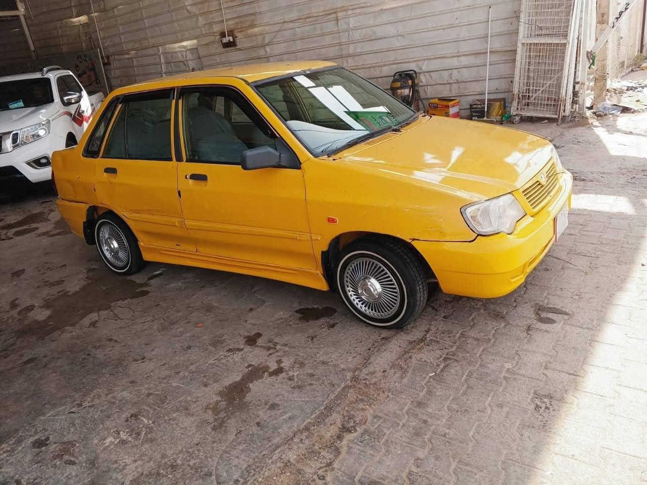 السلام عليكم سايبه موديل 12زوج تايرات اماميه جددباتري جديد راديتر جديده كهربائيات كله جديده كيجات كله شغال كير خير من الله متوازي على البيع السعر 22وبيه مجال الشراي يتصل وبي خيرويدلل مامتواجد على الفيس ***********
