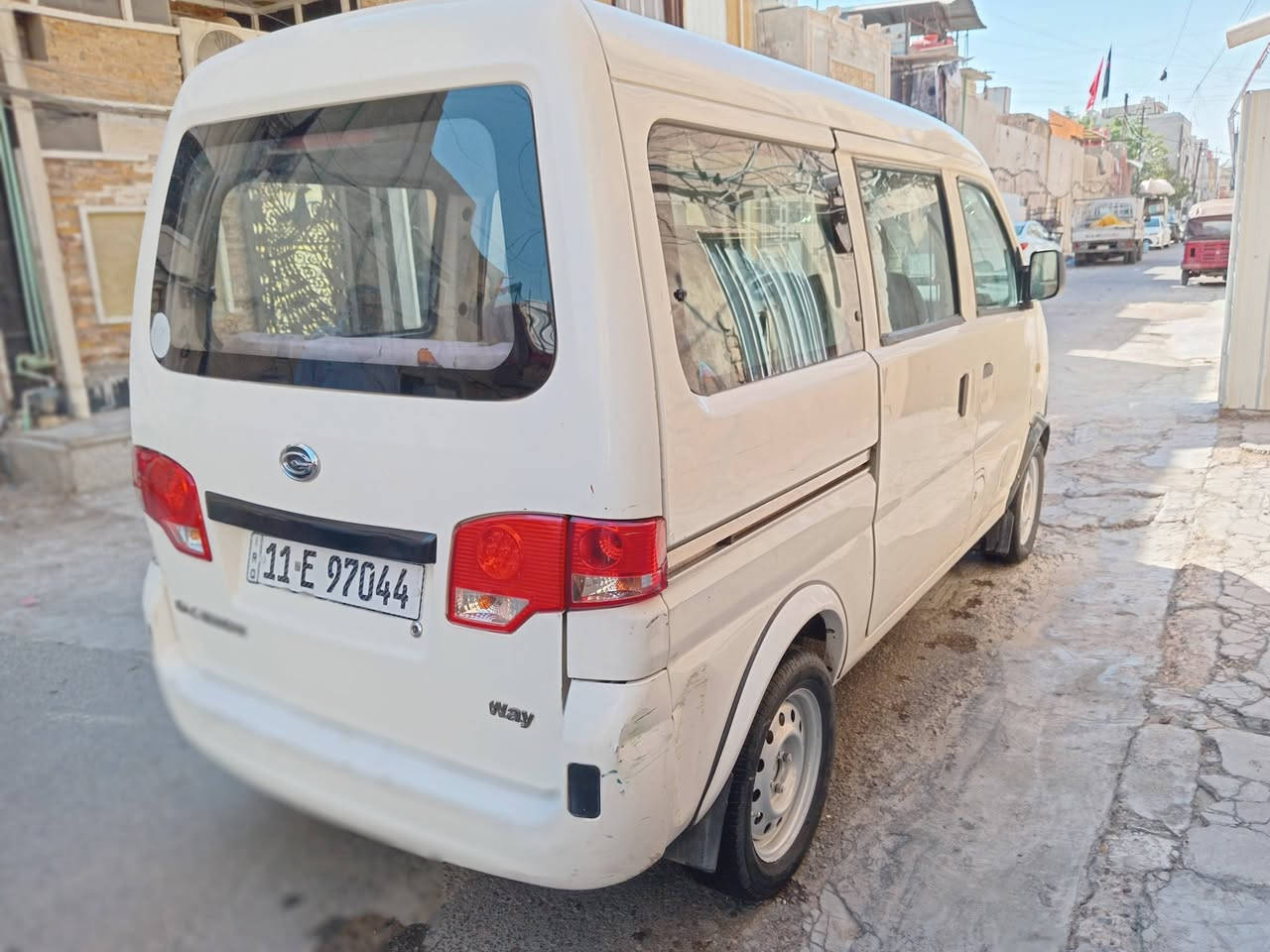 سلام عليكم سيارة بنكو ٧ ركب مديل ٢٠١٢
سيارة نضيفه بدون صبغ
محرك و كير بحاله جيده تخم تاير جديد 
السعر ٣٦ و بيه مجال 
رقم خصوصي بغداد السياره بسمي 
***********
