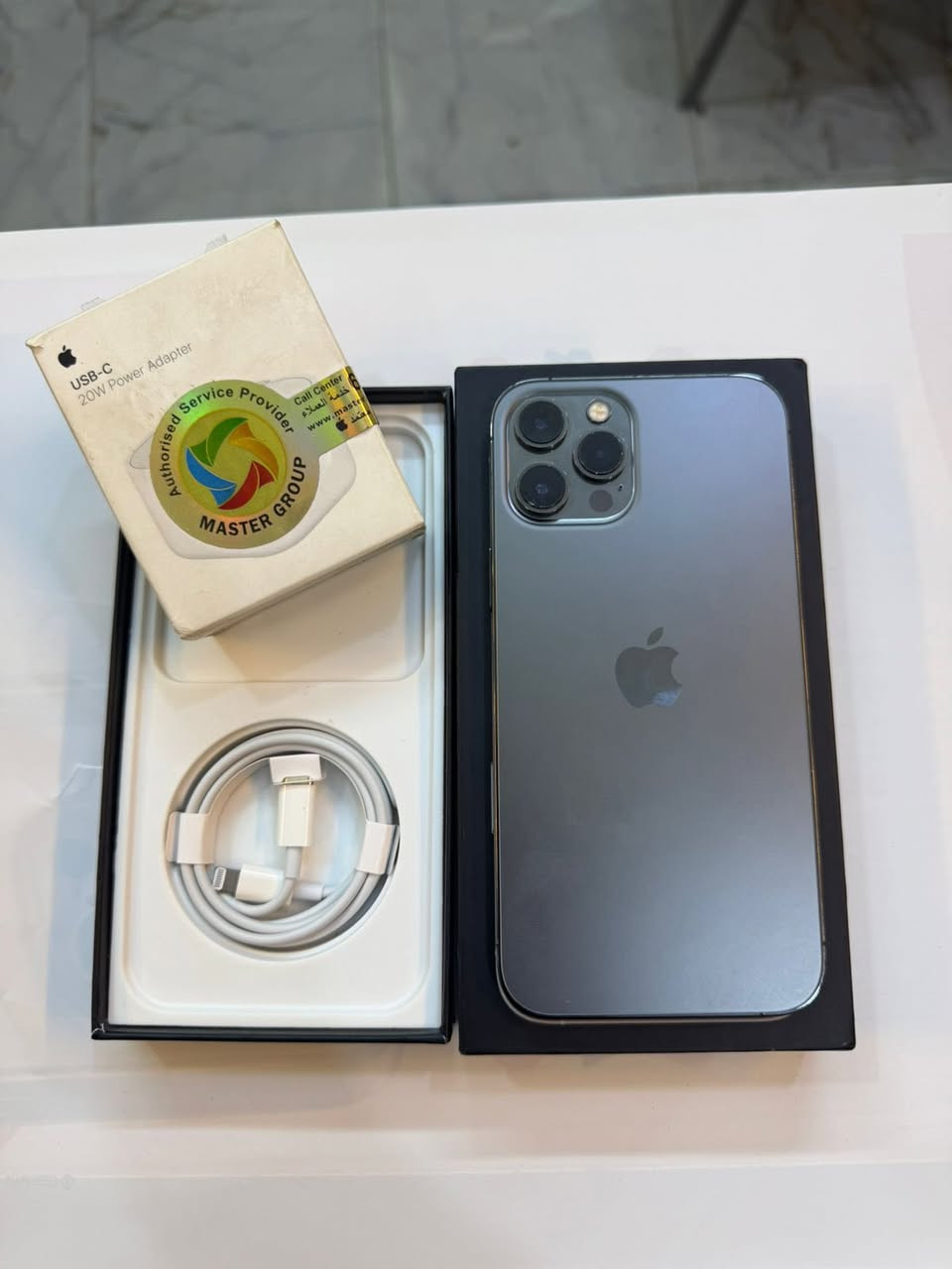 ايفون 12 برو ماكس 256 ذاكرة
بطارية 73‎%‎
نضافة 100‎%‎
كامل ملحقات الاصلية 
شركة ماستر
السعر خاص ***********
العنوان القطاع شارع السوك مجاور عوينات الكرار 
مركز الشمس
