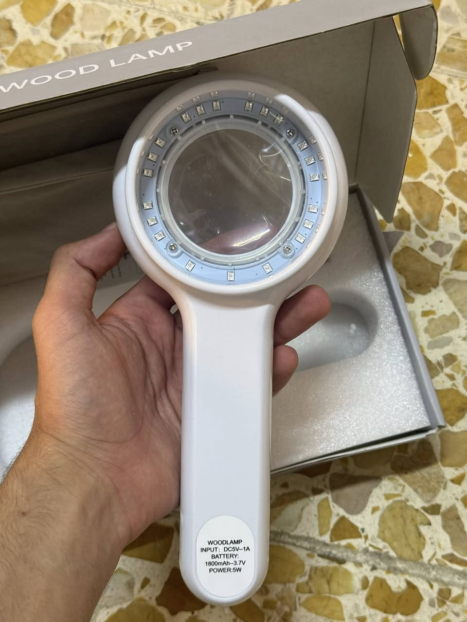 جهاز يستخدم  لتحليل البشرة  والكشف عن الامراض الجلدية  بالاشعة الفوق البنفسجية(UV) مال امزون جديد كبس شركة وباقي التفاصيل موضحة بالصور على اول تم 20 الف ويا التوصيل


**إذا كنت صاحب هذا الإعلان وتريد حذفه لأي سبب، رجاءا أرسل رسالة إلى الدعم الفني**