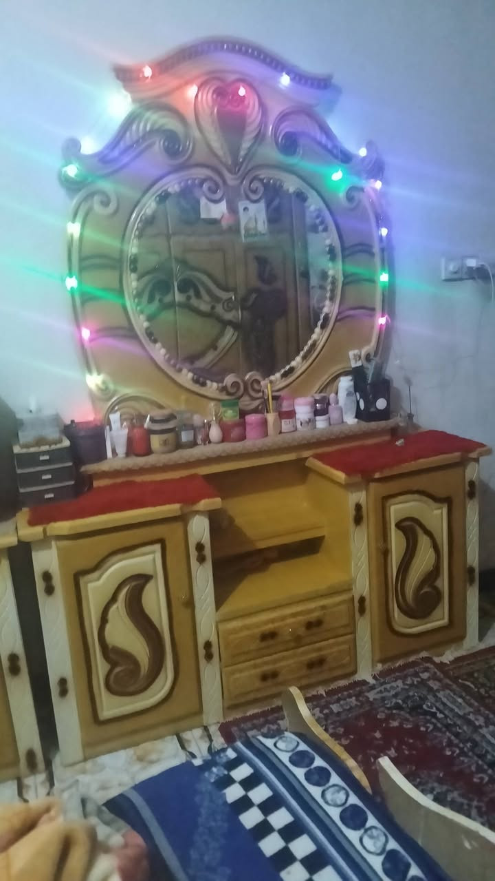 غرفة للبيع ناصرية اسكان الصناعي السعر 500
***********
