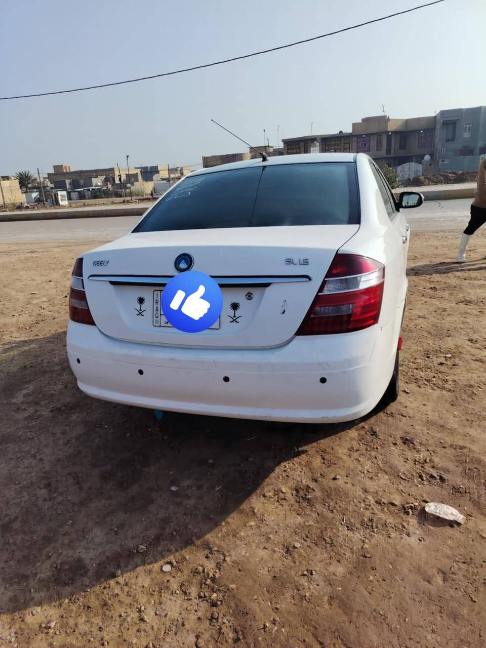 السلام عليكم جيلي موبل للبيع موديل 2012 مكفوله من كلشي كير ومحرك شرط تخم تاير حداديه جديده دوشمه جديده السعر 65 وبيه مجال رقم موبايل ***********
