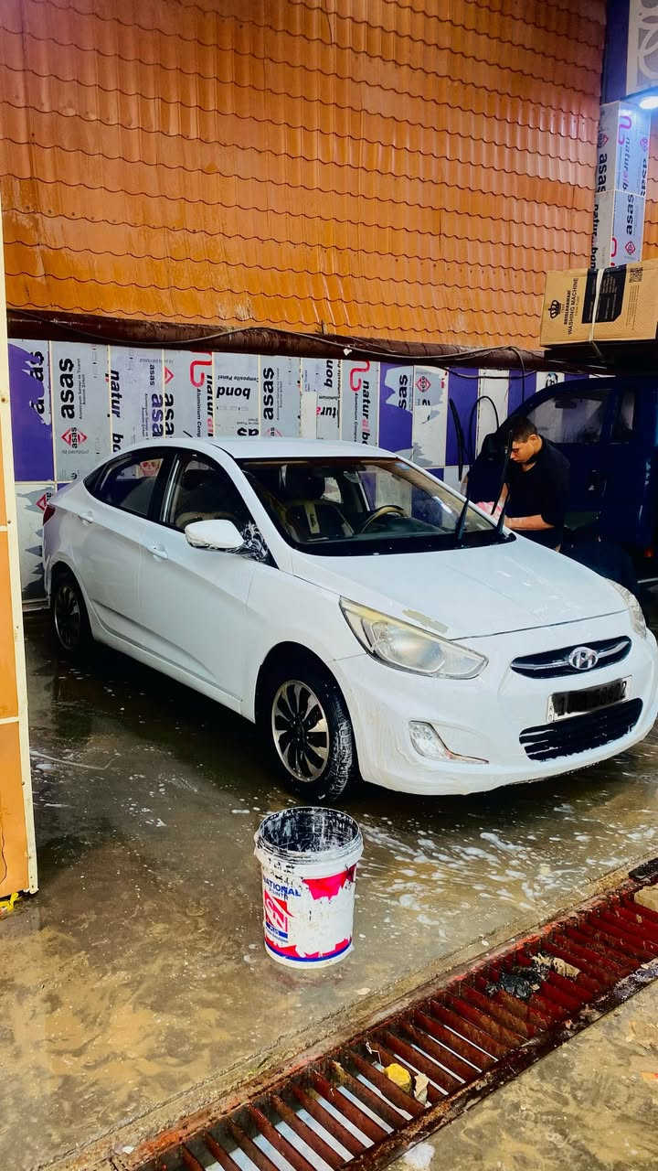 السلام عليكم اكسنت موديل 2016محرك 1400السعر95وبيه مجال العنوان ديوانيه للاستفسار اكثر/***********
