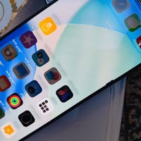 ايفون 15 برو ماكس • ٢٥٦ • نقطة سوداء بالشاشة