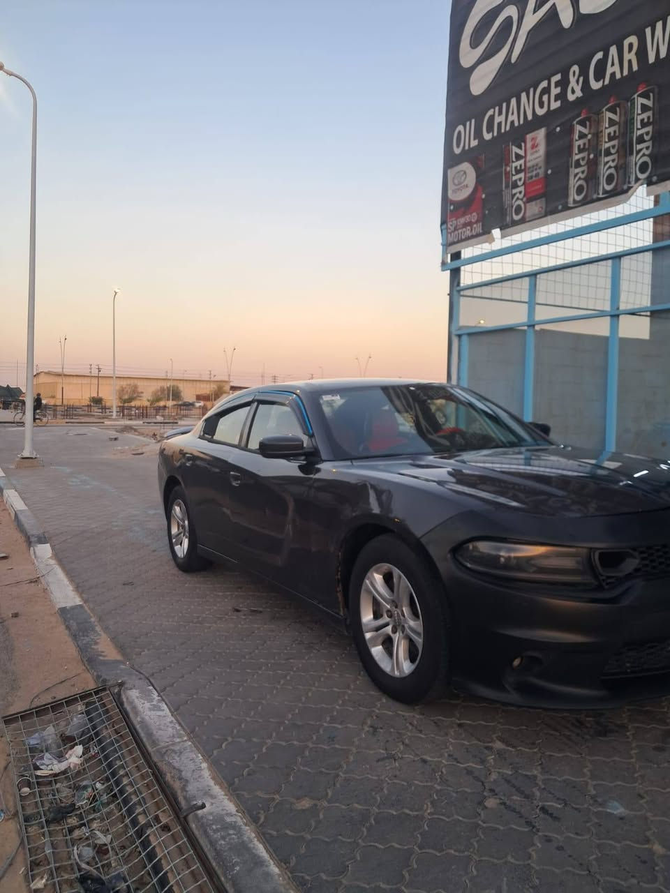 جارجر  مديل  16اصل   تقرير سرقه بدون ضربه ولا صبغ   بهه بارد  فقط طخات  للبيع  او  مراس حسب القناعه السعر 152        ***********
