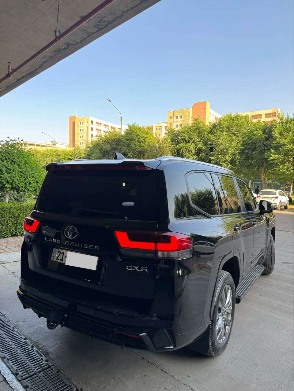 تۆیۆتا لاندکروز 2025 GXR limited Black edition
کتابی جام ڕەشی لەگەڵایە 
قەپات مواسەفات 
مەکینە 6 بستۆن بێ  تۆربۆ 
تەنها 5.700هەزار کم ڕۆشتووە 
سفری شەریکەی ساز 
دەعامی بۆ دەعامی بەشەرت 
نوکە دەرزی پێوە نییە 
زەمانی شەریکەی لەگەڵدایە 
0770 038 2011
٠۷۷٠ ٠۳۸ ۲٠۱۱ السليمانية, العراق
