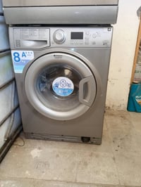 عندي غرض للبيع وعنوان بغداد السيديه خلف العاب 07707126522