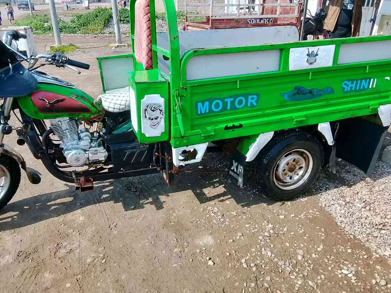 السلام عليكم ستوته للبيع لون اخضر موديل 2018محرك 2025منفيس بيها كهربائيات كله شرط شغال قطره لحيم مابيها من الشاصي للركبه جدام العين السعر 950بيها مجال شي قليل مكان النمرود قريه الجرف


**إذا كنت صاحب هذا الإعلان وتريد حذفه لأي سبب، رجاءا أرسل رسالة إلى الدعم الفني**