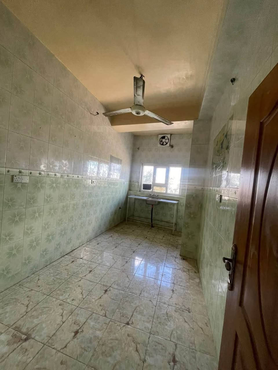 #شقة للإيجار طابق ثاني بناء حديث  موقع جدا مميز

#العنوان كركوك  - حي عدن - الضباط قرب ماركت فدك 

المساحة 125  مـتر  

غرفة نوم وحده  - استقبال  - مطبخ  - صحيات  - 

 للاستفسار الاتصال *********** رشوان المفرجي 
 ‭ ***********‬ ‬

 يتوفر واتساب - تلكرام  

او مراجعة مكتب [ البيرق للعقارات ]حي عدن سايدين مدينة العاب كركوك  قرب جامع تحسين صوراني مقابل ثانوية امداد للبنات
