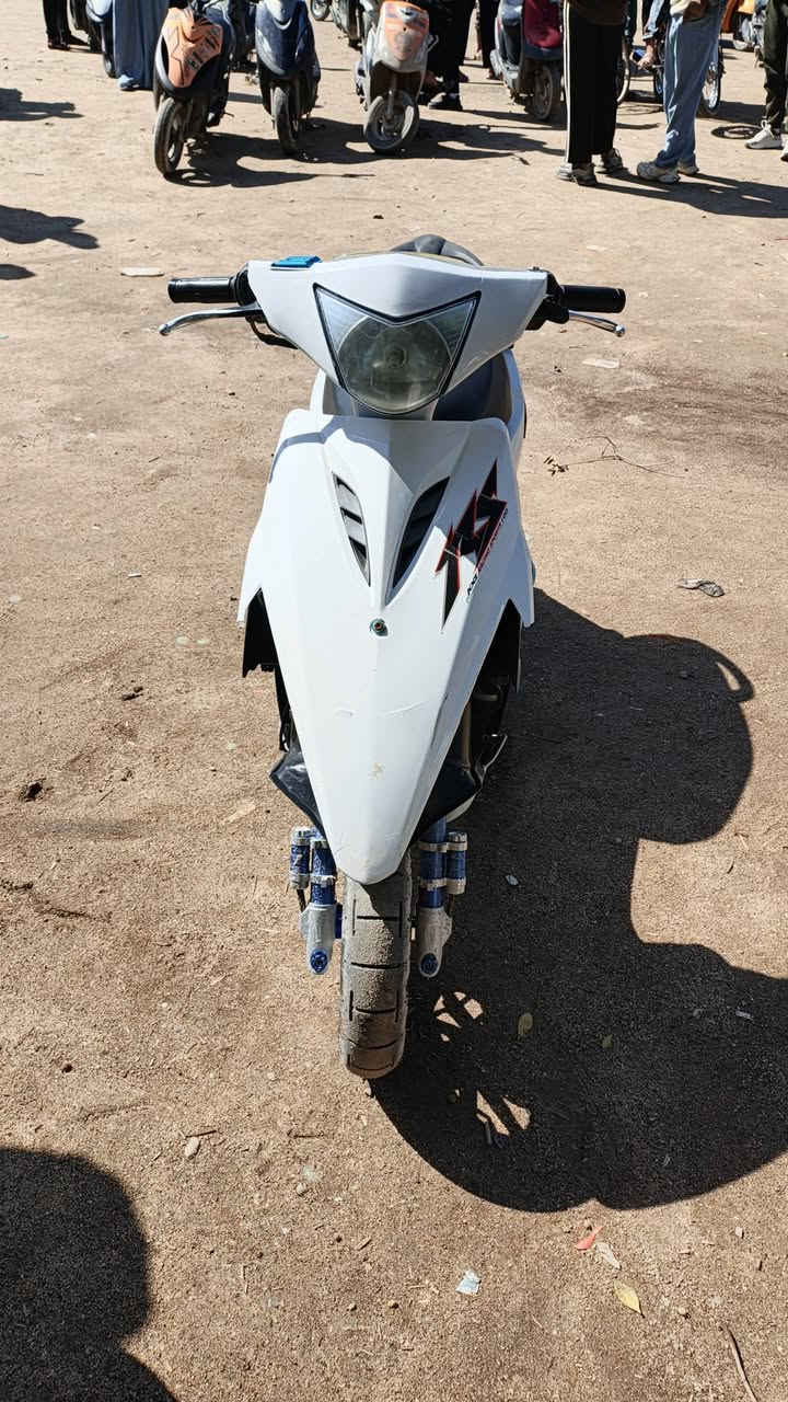 دراجه ماكس مضلع مكفلوله ماعدا الكفر سعر 650وبيها مجال لشراي 
***********
