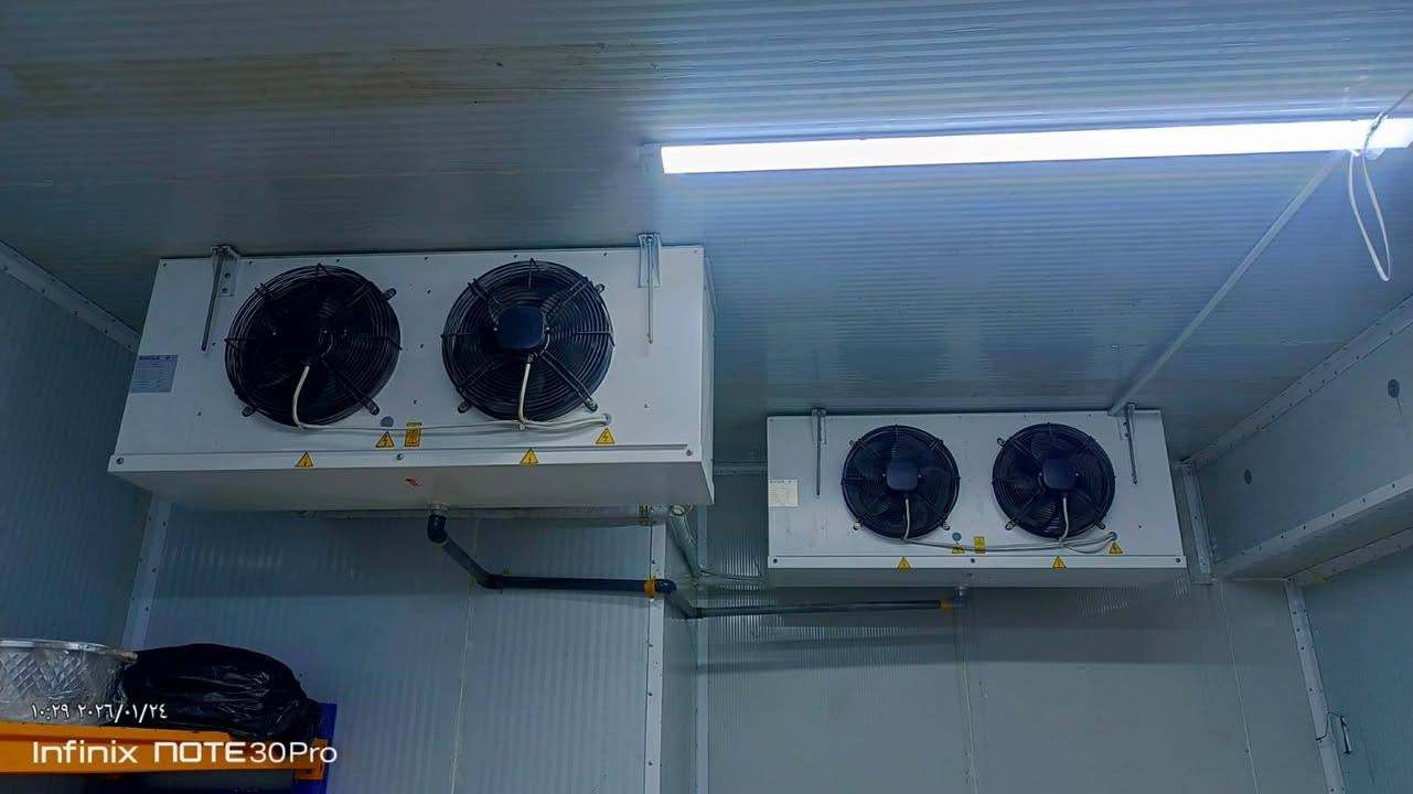 سلام عليكم  عندي تبريد تجميد  مع غرفه كامله  للبيع  امانه جهاز جديد  استخدام كلش قليل مع بورد كامل
للتواصل ***********
