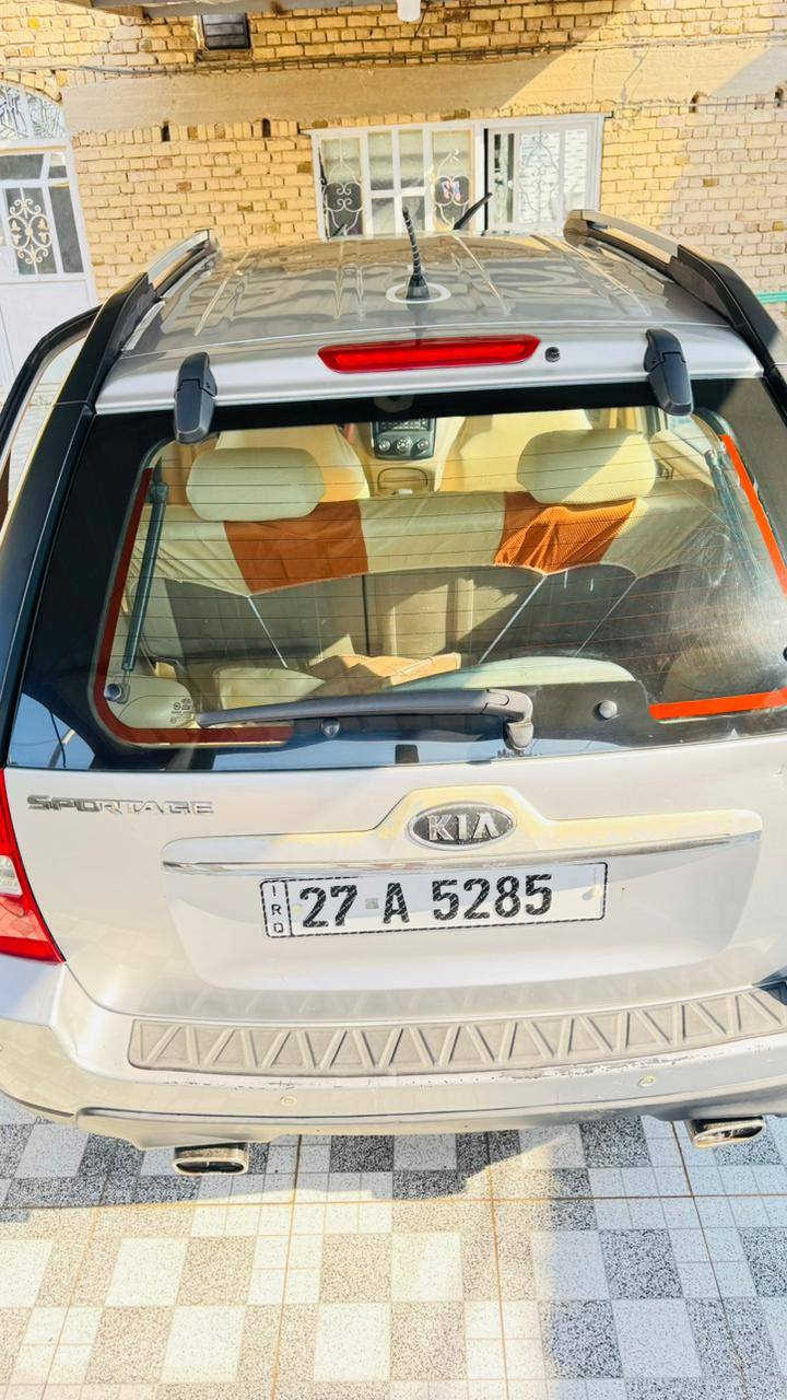 اللهم صلي ع محمد وال محمد
السلام عليكم 
للبيع كيا سبورتج موديل 2010 لون سلفر رقم ذي قار 17 انكليزي سنويه ل 2029 باسمي سياره جديده وكفاله عامه من صبغ والفتح والتبديل والجراد كير شرط محرك شرط حداديه شرط تخم تاير سبير الشركه بعده وجديد هم  مكان الديوانيه 
***********
***********

