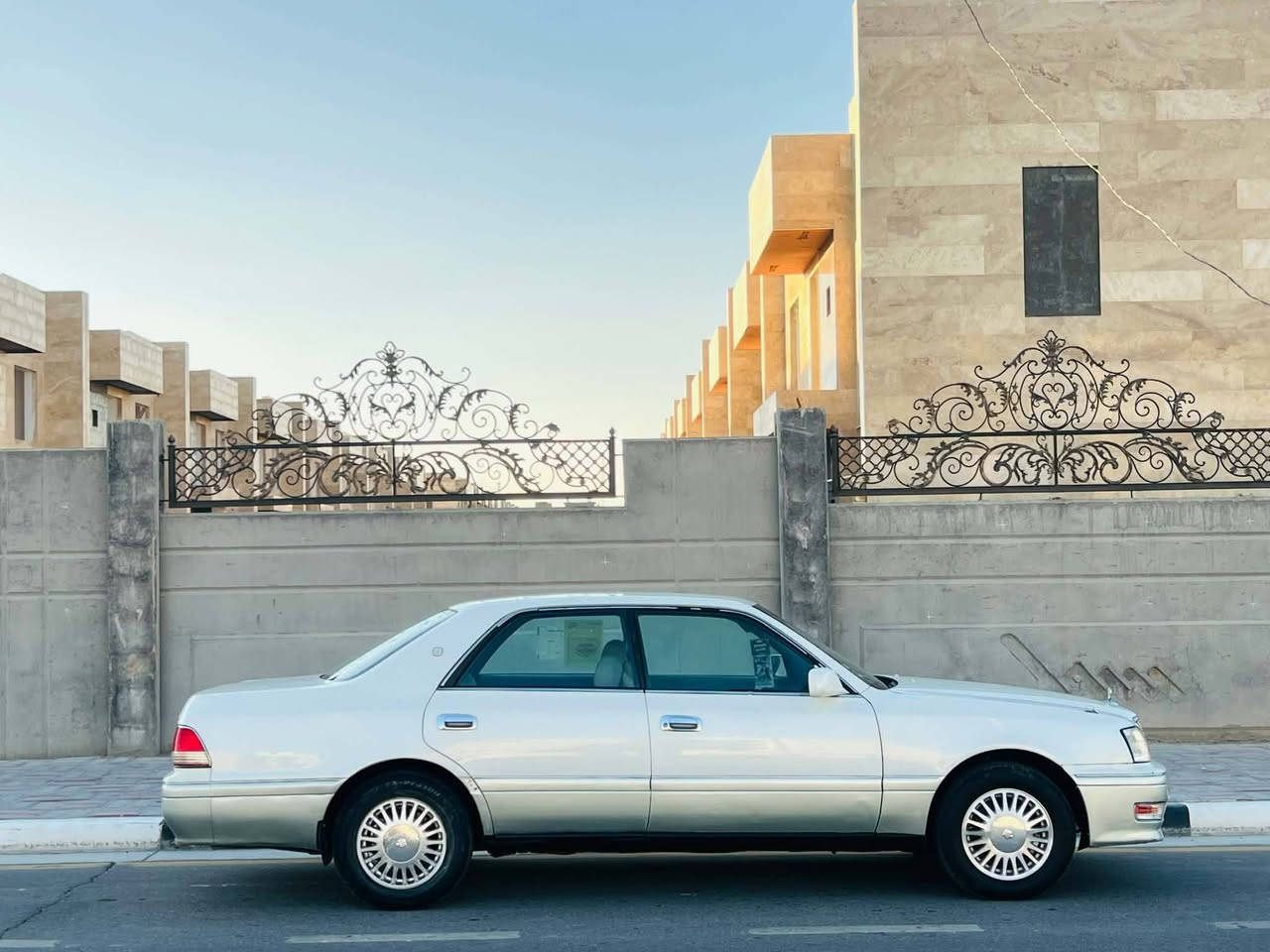 السلام عليكم راس الثور للبيع رقم انبار موديل 1994 مشروع وطني سنويه 2030 رقم انكليزي السياره كفاله من الگصه والاصوليات السياره علما نقل السياره جاهزه مجهزه من حداديه تخم تاير كهربائيات كير ومكينه 3000 السعر 65 وبيها مجال للشراي العنوان كربلاء للاستفسار على الرقم ***********
