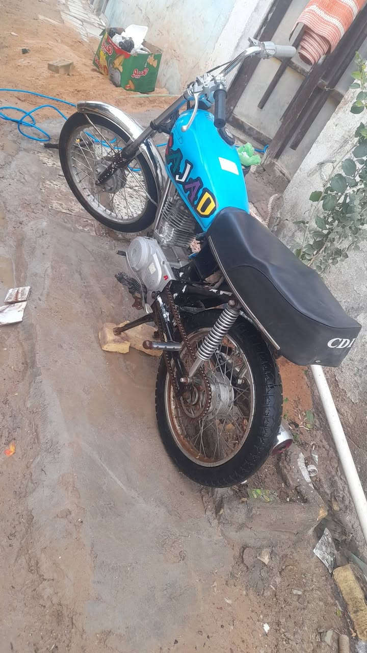 سلام عليكم دراجه ربعه كير كلك البيع سعر 250وبيها مجال مكان النجف كوفه مديل 2021رقم ***********
