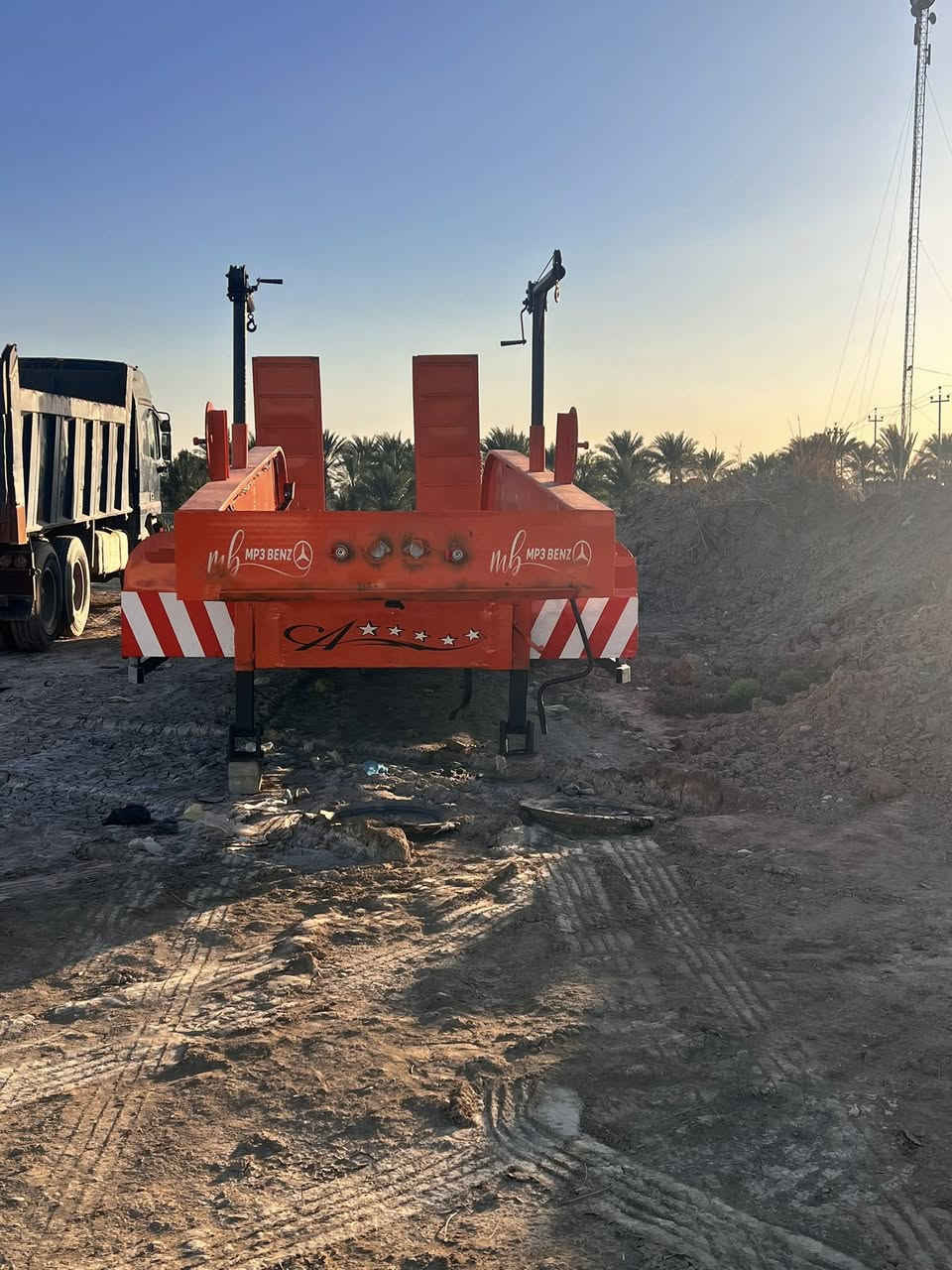 سلام عليكم لودر لبيع طول لعدل ٩٦٠ول عرض ٣٢٠مكفول كفاله تخم تاير كهربائيات جاهزه لعمل ***********
