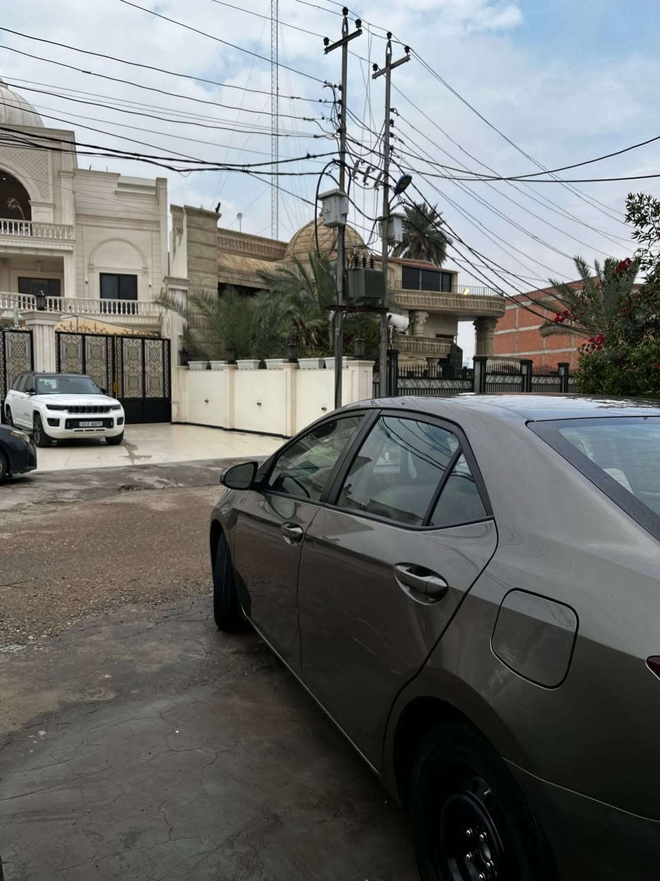 السلام عليكم
كورلا موديل 2019 Le 
السيارة وارد امريكي صور الحادث مرافق المنشور
السياره صبغ قطعة وحدة البنيد فقط 
والايرباك ما طاك
والباب الخلفي الي وره السكن مضروب ومبدل نفس اللون 
السيارة رادار ماشية 100ميل
مكان السيارة بغداد الدورة
السعر:115
هـ:***********
