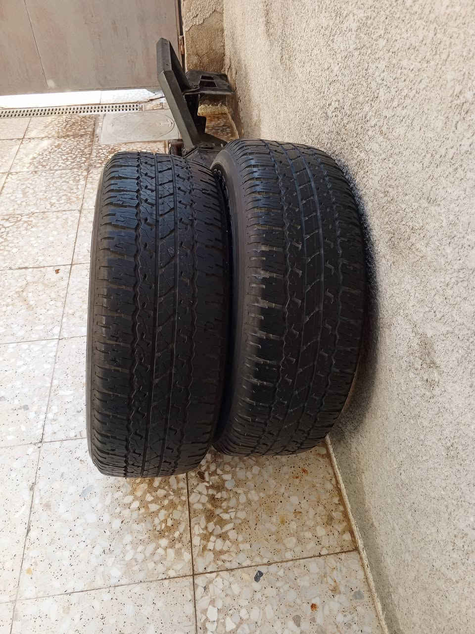 زوج تاير نضيف عالفحص والشد حجم 17 تايلندي انتاج 24 للبيع ***********
