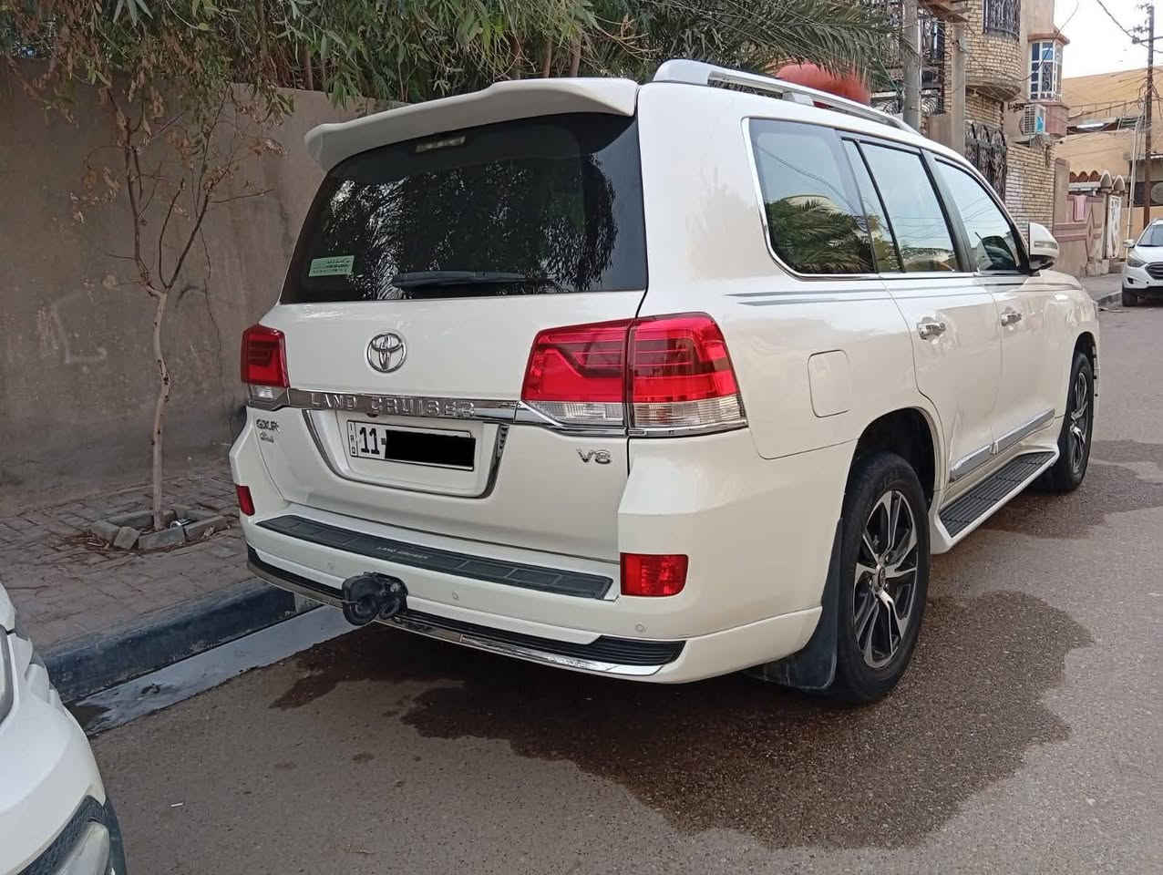 السلام عليكم
للبيع لاندكروزر موديل 2017
شركة ساز خليجي مال وكالة 
مكان سيارة البصرة
الاستفسار الاتصال
***********
***********
