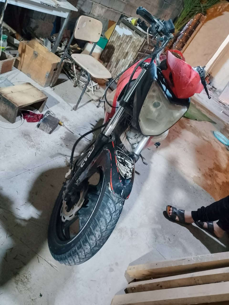 السَلٱمٌ عـَلـْيگمّ-ۈرحـْمّـٌة ٱللـّہ ﯙبُرگـّاتہ
دراجه سايم بطحه مكينه امتي ار
سلف هندر شغال 
كفراتها كدامك نضيفات 
تايراتها جدد 
نقصها بريك خلفي فقط يعني دوسه مال رجل ماكو ولايت حترك
 دراجه شوف العين مال دبغ وين ماتريد روح 
بيها صالنصه جعره حلـِۈۋ‏وھّ حيل وتفصل
بيع او مراوس  سعرها 350 وبيها مجال الخاص مفتوح
وهذا رقمي ‏‪  ***********‬‏ ## ***********
