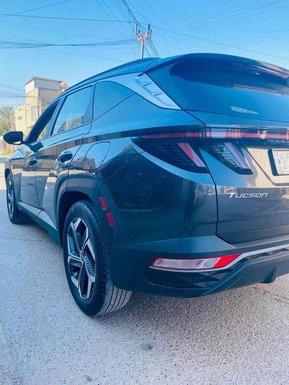 السلام عليكم 
توسان 2023 وارد امريكي 
الحادث داخل المنشور 
جاملغ وبنيد صبغ 
بدون ايرباك 
مواصفات فول 
ماشيه 32 الف
محرك 2500
السعر 185 وبيهة مجال 
العنوان بغداد حي اور 
*********** بغداد, العراق
