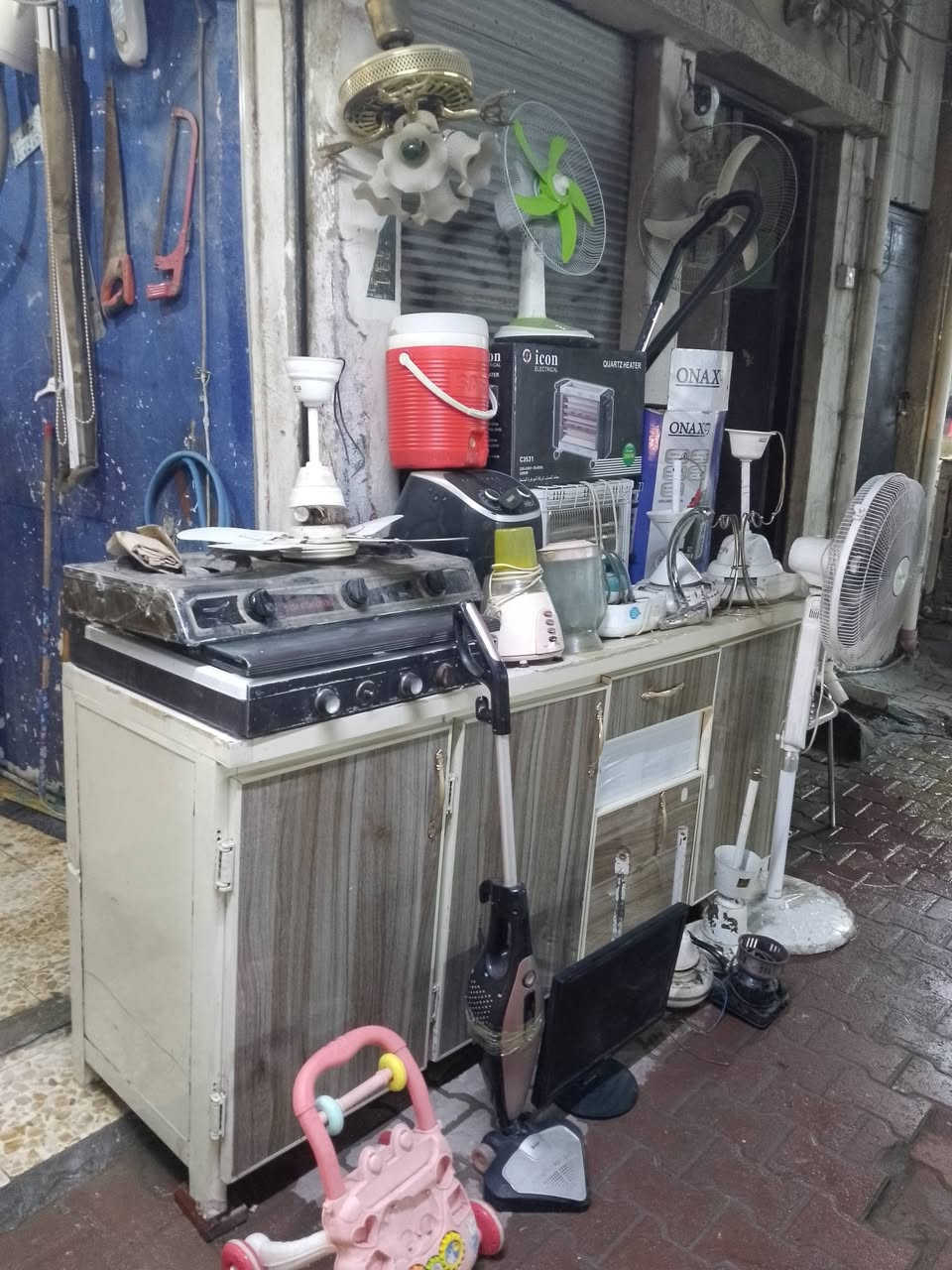 السلام عليكم عندي للبيع المكان بغداد 
اتصال ع الرقم ***********
