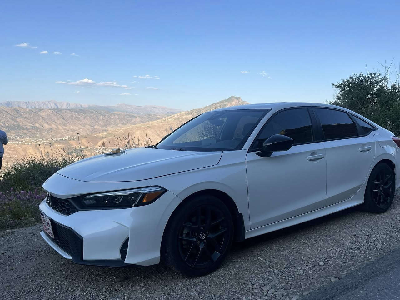 #بسم_الله ماشاءالله فخامة وأداء مميز 🌟
Honda Civic Sport 2026 Hybrid 

4500km 
بانزين وهايبرد 
فتحة سقف 
كشن جلد ومخمل 
بصمه 
تشغيل عن بعد 
هاند  بريك كهرباء
رادار 
شاشه كبيرە
شاشه عداد دجيتل
ويل كب سبورت 
شفتات ستيرن
تحكمات ستيرن 
مكينه 2000. هایبرید
انظمة قيادة درايف مود
توقف ذاتي 
اطفاء ذاتي بل الازدحا
تخم تاير جديد 
شوتة بلادية
حجر بيئة بلادي
منظومة تبريد بلادية 
وبعد بيها مواصفات 
السعر ١٧٥$ بیا مجال
مكان السياره / سلیمانیە

***********

