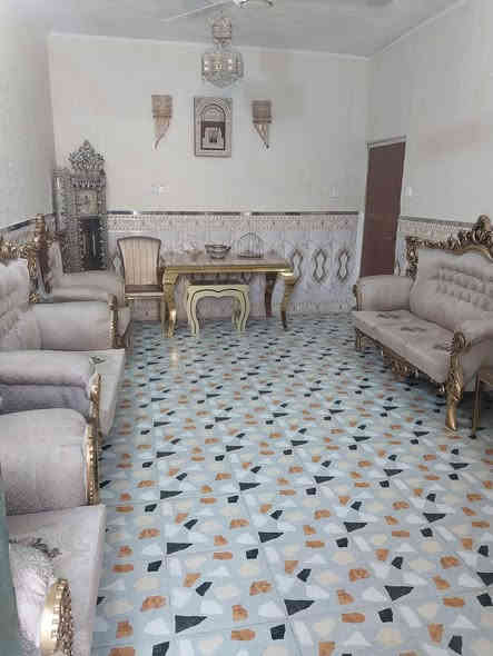 دار للبيع  ١٠٠ متر طابق واحد زراعي واجه ٥ نزال ٢٠ كامل من كل خدمات والترتيب بعد الاتفاق ويه المشتري يسلم البيت موباشر عنوان زعفرانية نهاية اربع شوارع شارع مخبز المجتبى سعر مناسب اي استفسار اتصل او واتساب ***********
