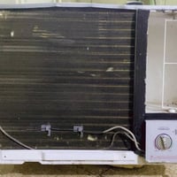 مكيف من شركة الحافظ (2) طن الاصلي  المكيف جاهز جيب وشد صاله عدي خمس اش...