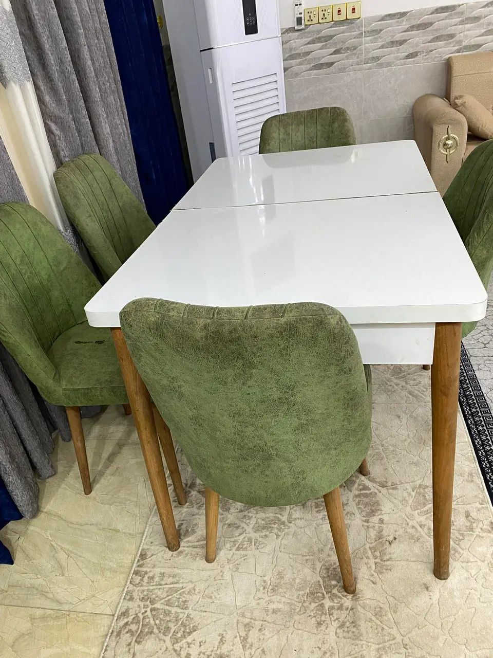 ميز طعام ١٥٠ نضيف فقط كرسي سادس فالتة براغي مالتة مكان  الاسكان


**إذا كنت صاحب هذا الإعلان وتريد حذفه لأي سبب، رجاءا أرسل رسالة إلى الدعم الفني**