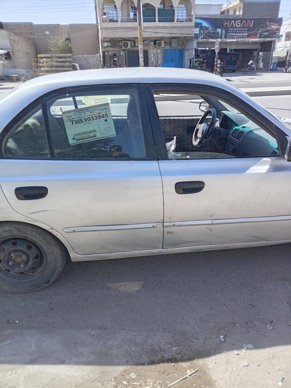 السلام عليكم هيونداي فيرنا موديل 2000 السيارة ما بيها نواقص بس التبريد باسمي تحويل ثاني يوم السعر 42وبيها مجال مكاني بغداد حي الاعلام *********** واتساب
