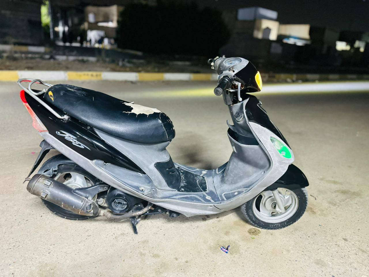 دراجه ماكس منغولي ياباني مكينه ناعمه شلعه ومعدل شغاله كلها اي نقص ما بيها السعر 450 ***********
