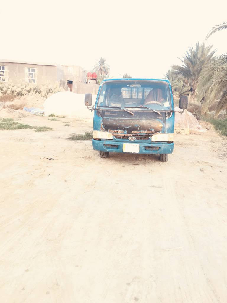 للبيع كيا موديل 1999 صبغه جارد سياره شغاله وخير من
الله سنويا مجدده لل 2027 تخم تاير جديد و شاصي مكفول 
رايده ب 38 
‏‪***********‬‏
