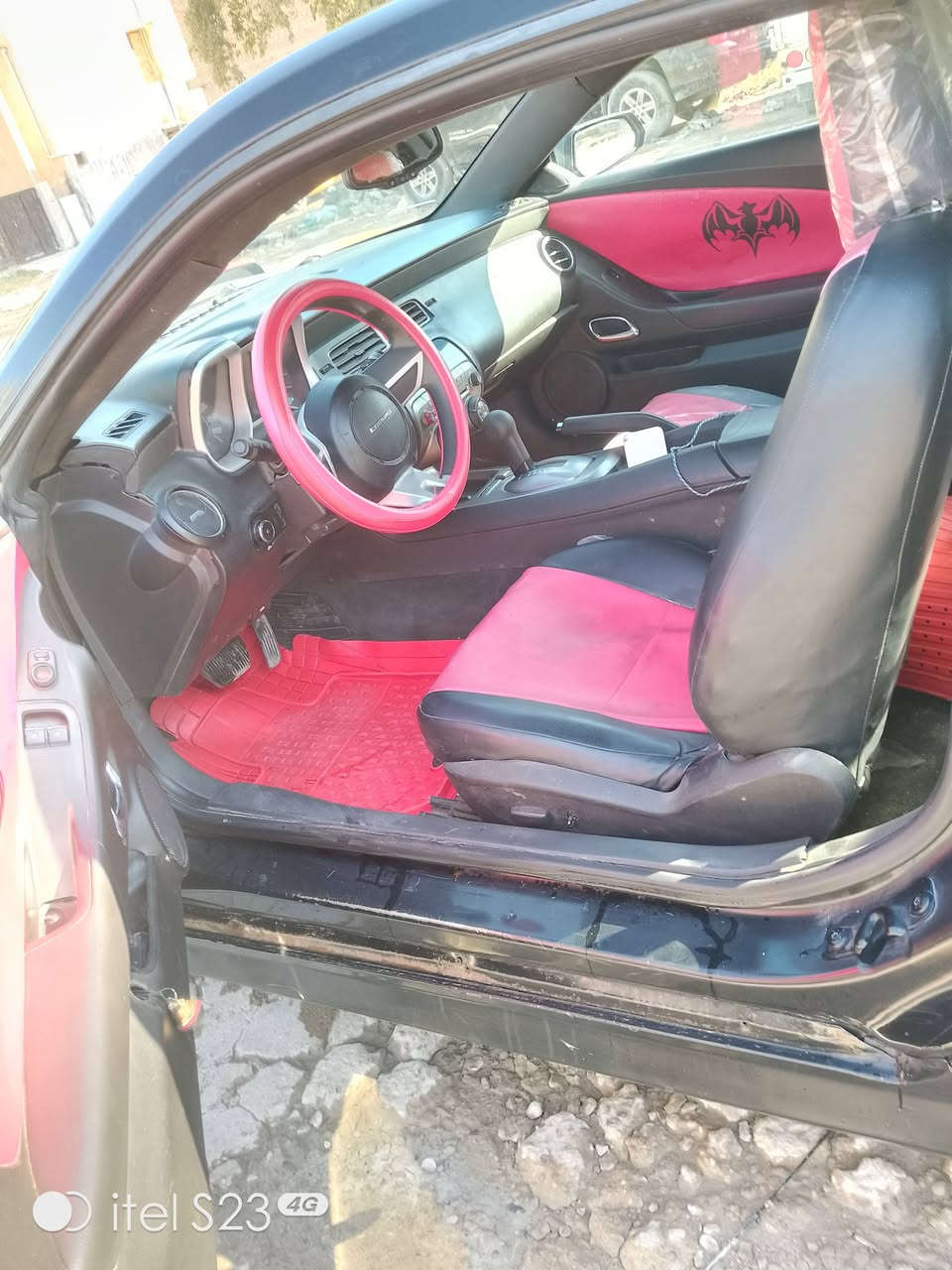 سلام عليكم سياره كمارو موديل2010 محدثه 2018 سياره جاهزه رقم بغداد سنويه 2027 يله تنتهي مكينه 3600 كير وتو داخل ماروني لايتات زنون عالي ناصي  تخم تاير جديد سعر 73وبيه مجال مكاني بغداد رقمي ***********
