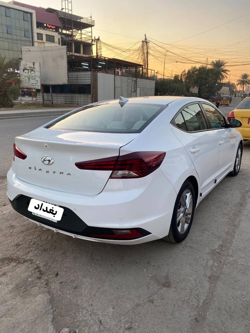 السلام عليكم
النترا 2020 رقم بغداد مشروع وطني تحويل مباشر
 حسيات مري           السعر 160
نضام توقف ذاتي
تحديد مسار 
كير AT
محرك 2000
تخم تاير 
دوشمه عامً 
ماشيه 95
حادث والسونار مرفق بال صور
مكاني بغداد مدينه الصدر 
اللاستفسار ***********
