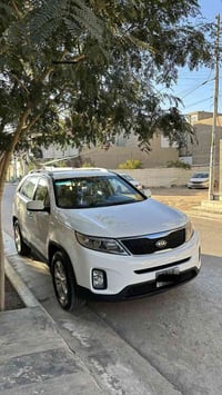 سورنتو 2015 خليجي مكفوله كفاله عامه الشركة العامه ماشيه 158الفً كيلو ح...