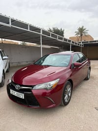 كامري 2016  SE فول  فتحة  كشنات جلد  شفتات ستيرن  ماشيه 172  ضررها جام...