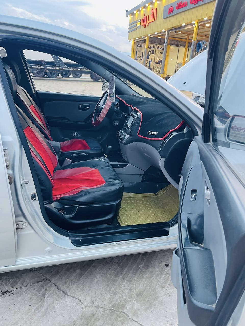 سلام عليكم
#البيع 
النترا 10
الرقم سليمانية دولي
تحويل مباشر
السياره بيها 5 قطع
السعر 90 
رقم الهاتف  ***********
