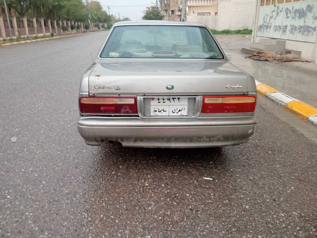 موديل 2002 قاسرين سنوي له 2018 وه به سه ر جوه سياره كه وه ك شه ريكه ماوه علاماتي هه مو بيلاده يك بارجه ي بوياخه لاي خوم بوياخم كردوه باقي وه شه رت شوين كلار 45  ورقه ***********
