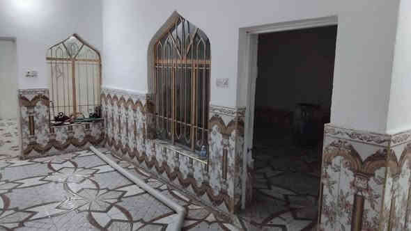 يالله على بركة الله
 مشتمل للبيع طابو ملك صرف حجه مساحته ١٠٠م السعر ٣٥ وبي مجال قليل عنوان قضاء بلد خلف كلية الإمام الصناعه يتكون من غرفه منام صاله استقبال مطبخ مجموعة صحيات ***********
