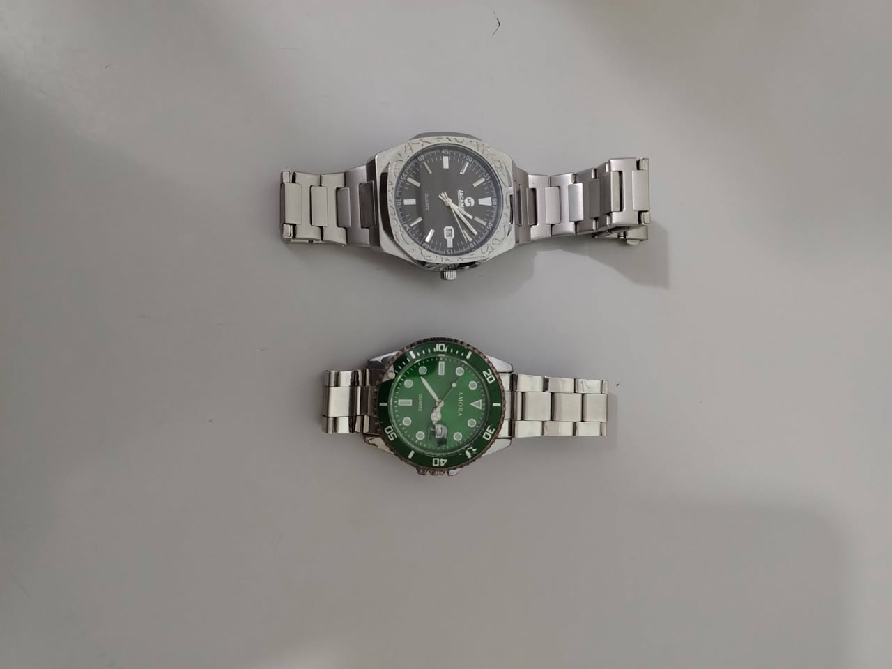 سلام عليكم  غراض البيع معه التوصيل كله ماركه العلوان الناصريه المركز حي التضحيه كلمن وسعره الرقم ***********
