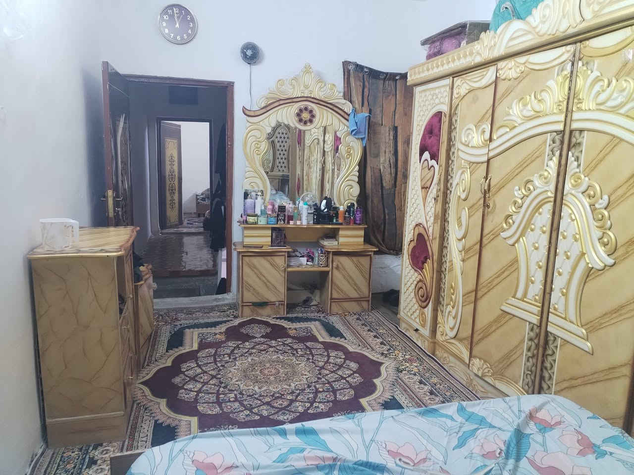 غرفه نوم صاج عراقي نضافه فول اي ضرر ما بيه السعر ٦٠٠ وبيه مجال
***********
