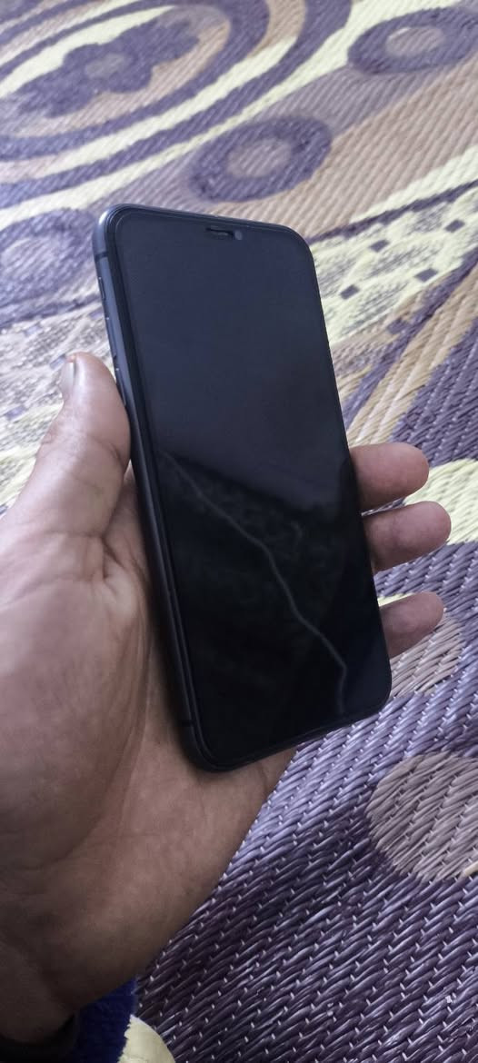 ذاكره 128
النموذج M 
شرق اوسط 
بطاريه 77 الاصلية فقط 
مبدل شاشة اصلي كبس 3 خيارات فقط الجهاز كلشي نضيف واضح بالصوره السعر 220 وبي مجال بسيط عنوان بغداد حي اور ***********
