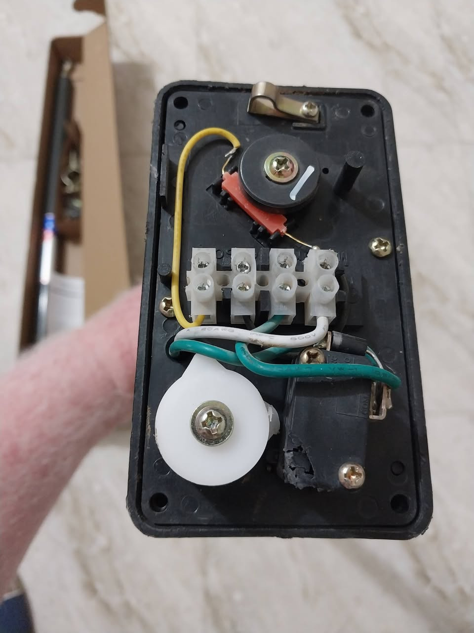 السلام عليكم.. للبيع ماطور ستلايت 24 الاصدار الجديد مفحوص فقط غير مستخدم بالكارتونة السعر 55 الف.
العنوان بغداد الإسكان قرب جامع الإسكان. لا يوجد توصيل.
للتواصل ماسنجر واتساب 
***********
