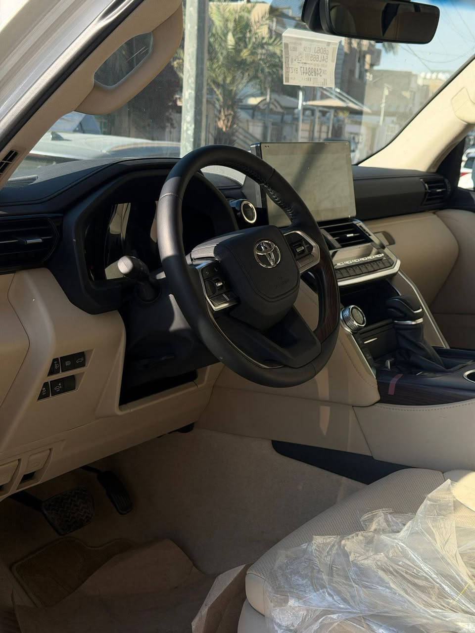 تيوتا ‎لاندكروز 2025 GXR .
و‎رادار امامي  ‎3 شاشات تطبيق   
‎شاحن لاسلكي   
‎8 ايرباك  
‎ثلاجة 
‎تدفئة تبريد قطعتين 
‎حساس امامي و خلفي 
‎     مرقم بغداد
‎عداد ديجتال 
‎ضمان 3 سنوات او 100 الف كم 
كاميرات عدد 4
بغداد الاعظمية
***********
