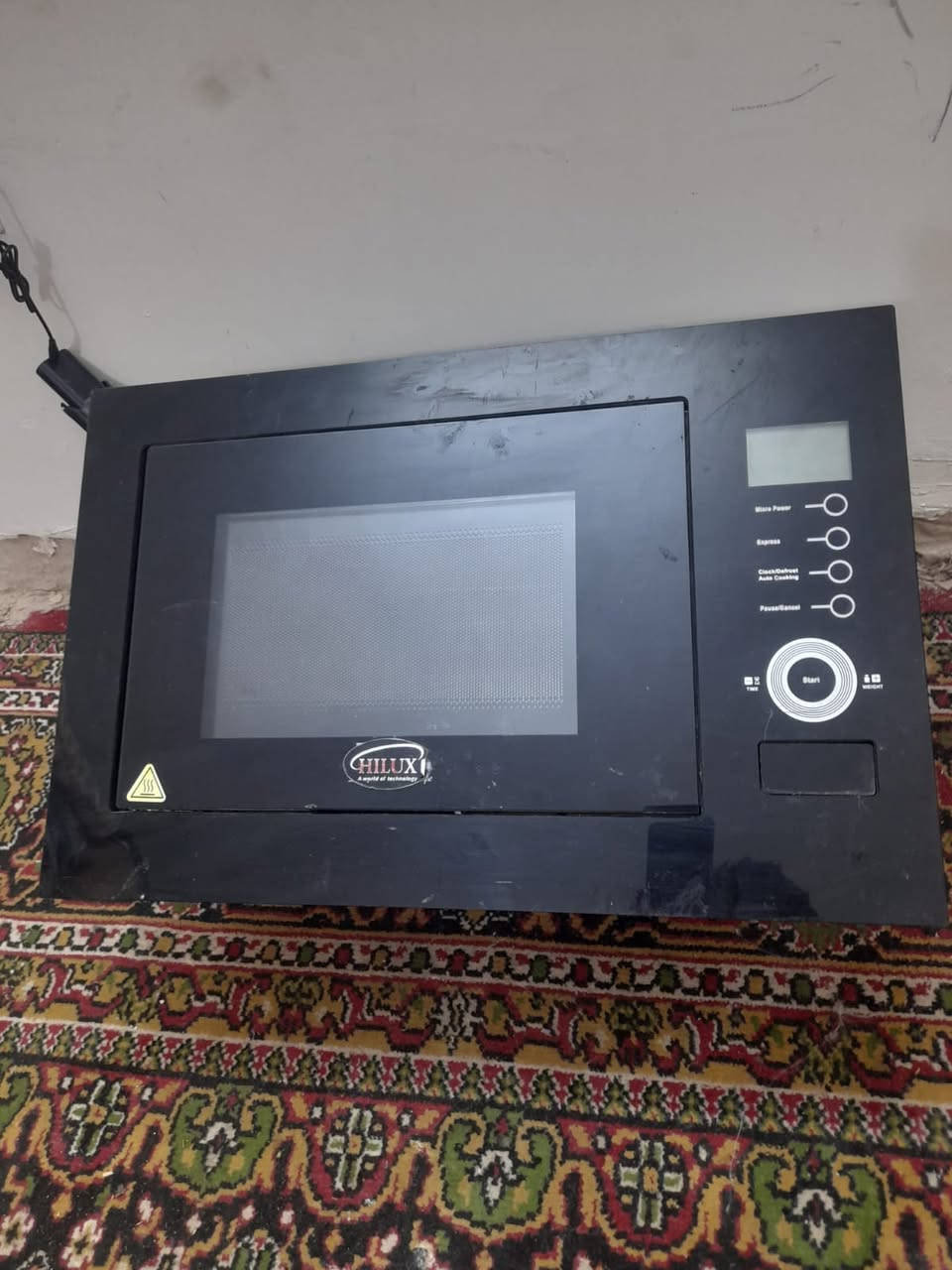 مايكرويف شغال وبحاله جيدة للاستفسار *********** مكاني الشعله يوجد توصيل بغداد فقط
