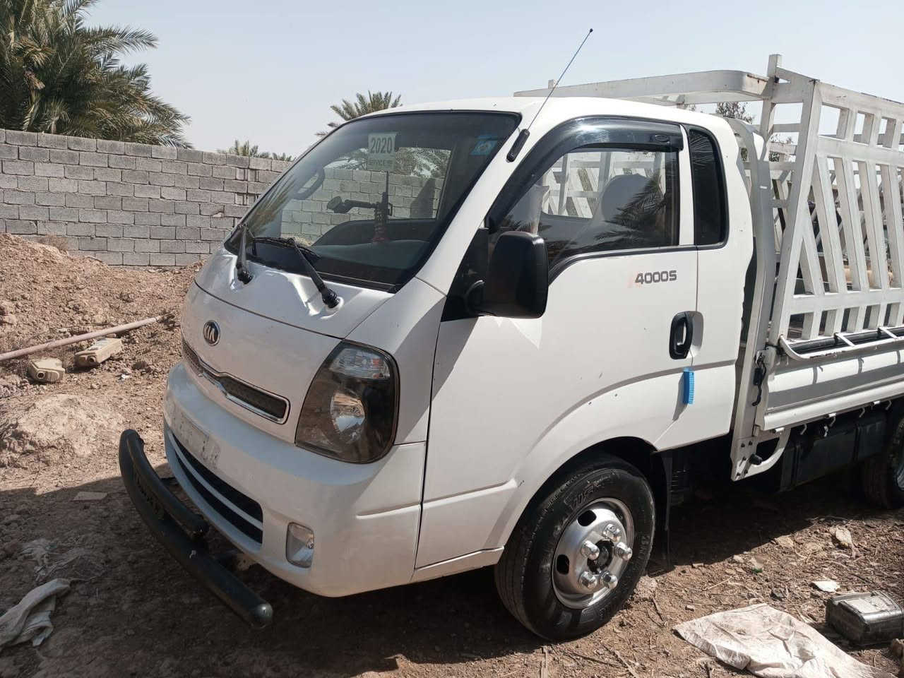 السلام عليكم عندي كيا فحل موديل 20 مقفوله كفاله عامه عرضها 152 وبيها مجال *********** انا مكلف بالنشر
