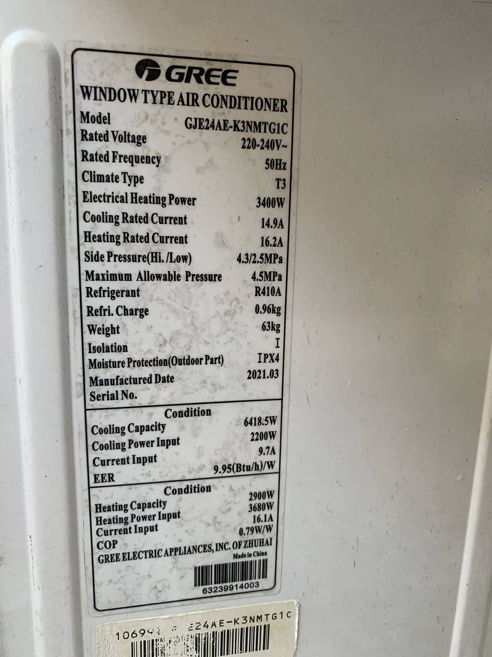 السلام عليكم مكيف 2 طن نوعيته كري الحديث استخدام قليل جداً نظافه 95٪ غازه 410 لاديتر  ثلاث سراوات من الخلف بل حقيقه احله من الصوره سعره 300 وبي مجال بسيط العنوان بغداد 
للاتصال ***********
