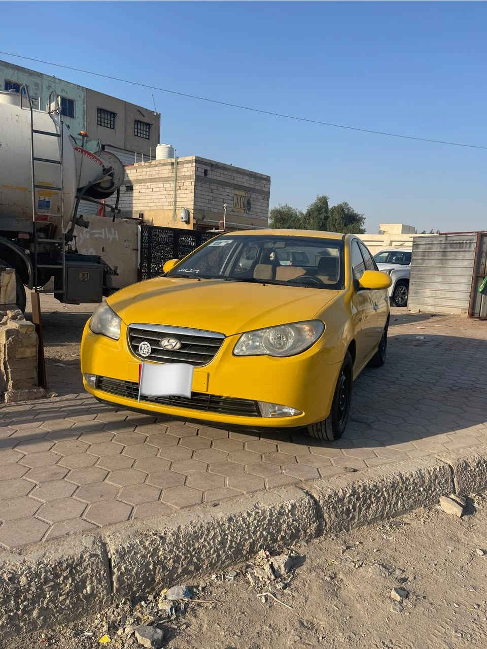 السلام عليكم سياره الانتراء صابونه للبيع موديل 2008  السياره جديد مكينه كير حداده تبريد. اله ثلج السياره نصبته تخبل وداخله اذا مو كارتون لاتاخذه متومه وكامله وشرط ارقام وهزه اصليات  بس سنويه نقصه وين ما تريد روح بيه المكان البصره ***********
