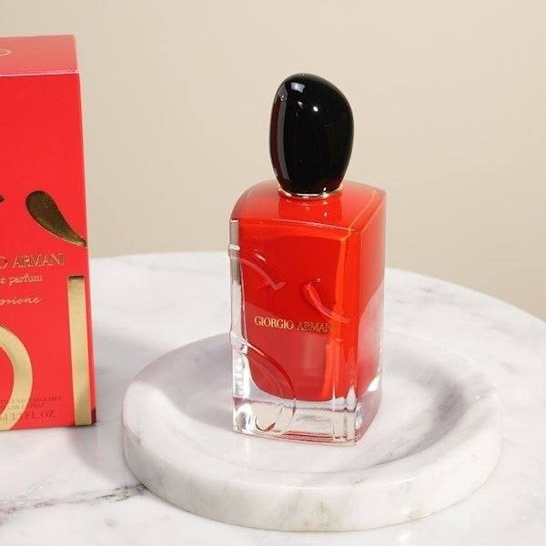 SÍ GIORGIO ARMANL
عطر SÍ الاحمر من جورجيو ارماني الاصلي  💯 عطر سي للسيدات ، عطر ساحر 🔥لا يقاوم من الماركة الشهيرة جورجيو آرماني، سينشط حواسك ويبقيكِ منتعشة طوال اليوم عطر مفعم بالقوة ، يجسد الانوثة المطلقة ، تعبير عن النبل و العظمة.
✨ التركيبة العطرية
يتميز هذا العطر برائحة قوية وجذابة تعبر عن الأنوثة والشغف:
الإفتتاحية: شراب الكشمش الأسود.
قلب العطر: الياسمين المشرق.
قاعدة العطر: المسك الأبيض، الباتشولي، الفانيليا، وخشب الأرز.
🫰 مسمى بعطر السعادة 
لأنه يحفز هرمون السعادة بالأنسان
عطر بمعنى الكلمة لأصاحب الذوووق
#الاصلي 💯
سعر الدرزن 
يوجد لدينا توصيل الجميع محافظات العراق✔️✔️


**إذا كنت صاحب هذا الإعلان وتريد حذفه لأي سبب، رجاءا أرسل رسالة إلى الدعم الفني**